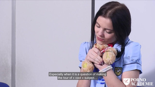 Преподы трахают молодую студентку в обе дырки